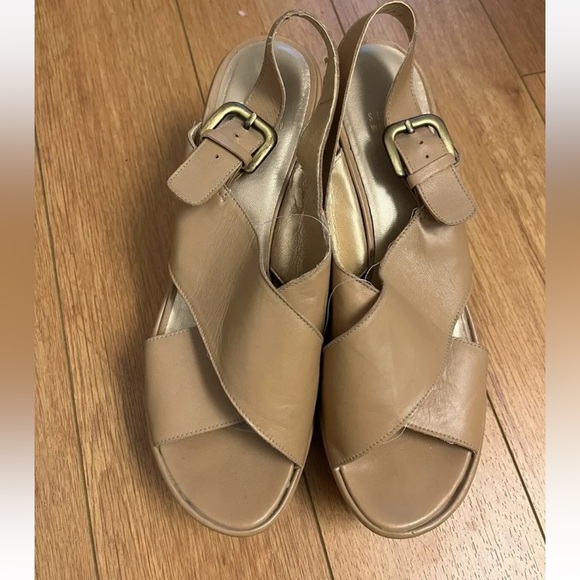 Stuart weitzman platform nude cross sandals size 9.5. - Picture 1 of 4